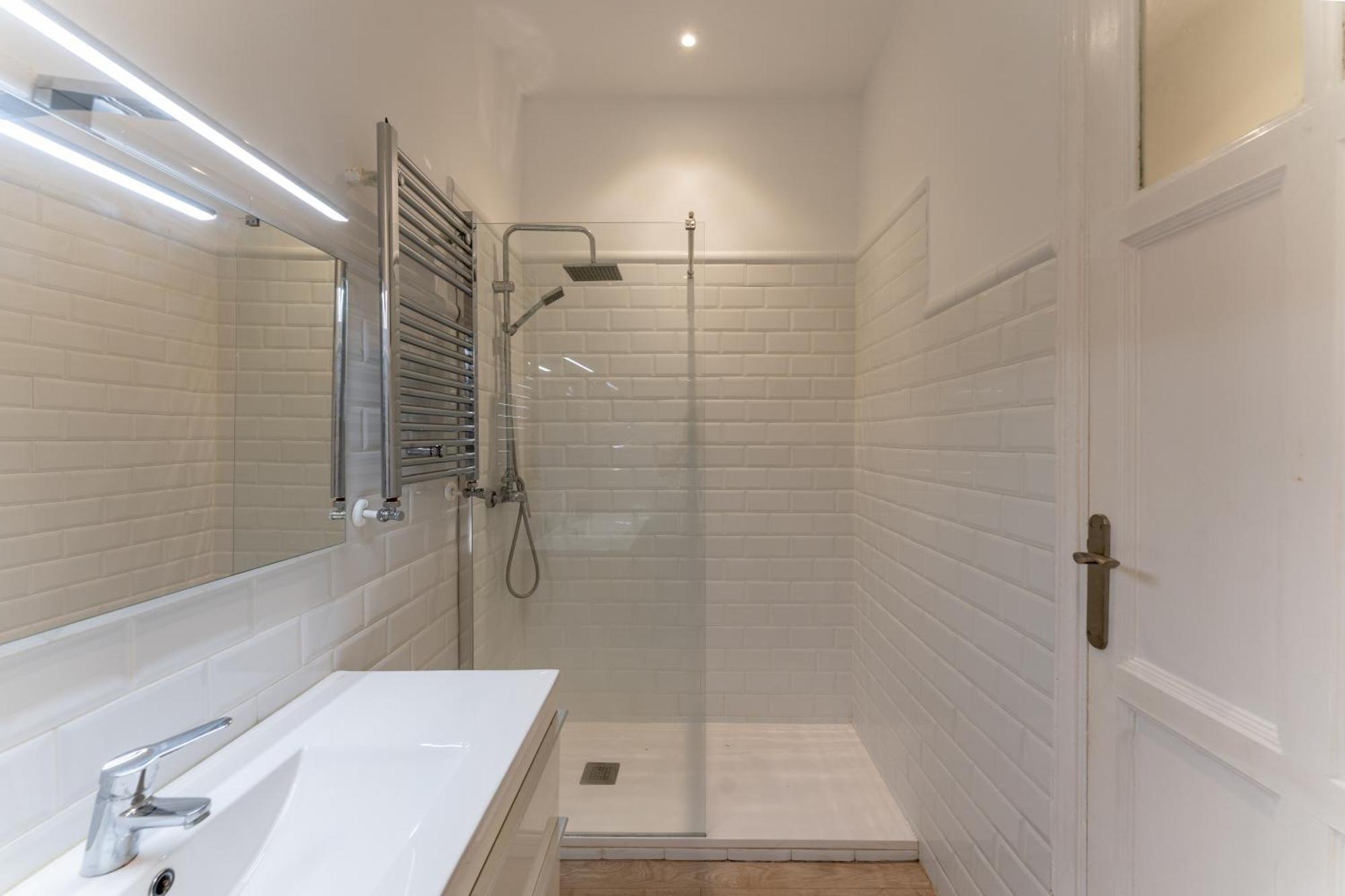 Luxe Apartment In Chamberi Chic Madrid Exterior photo